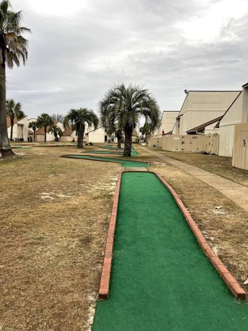 Lazy Palm 4 Pools Short Walk To Beach! Sleeps 5! Panama City Beach Exterior photo