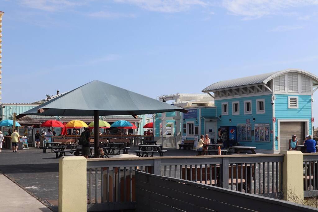 Lazy Palm 4 Pools Short Walk To Beach! Sleeps 5! Panama City Beach Exterior photo